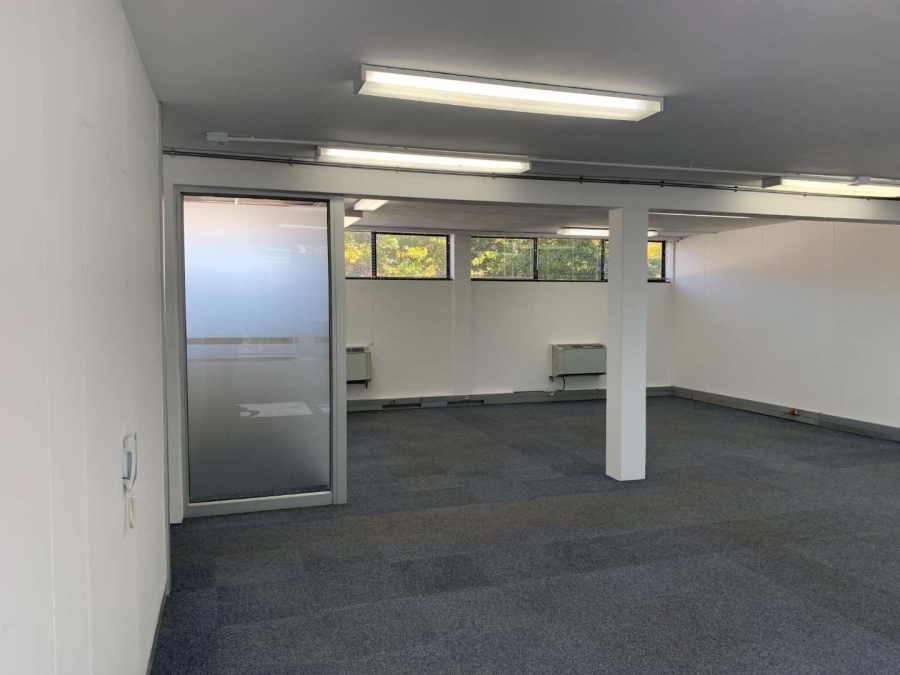 To Let commercial Property for Rent in Loevenstein Western Cape